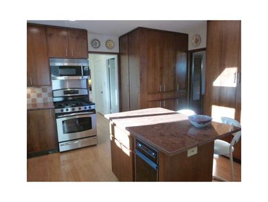 28 Sayles Ave, Pawtucket, RI 02860 - photo 7