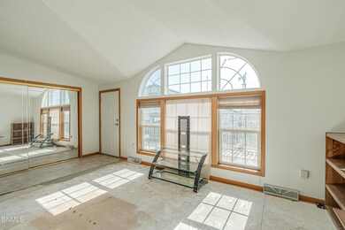 23807thAveNE_0005