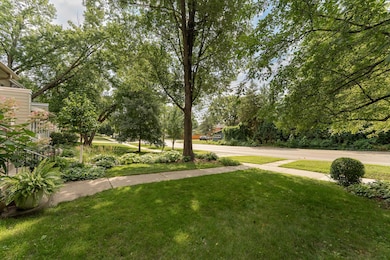 811 6th St SW, Rochester, MN 55902 - photo 3