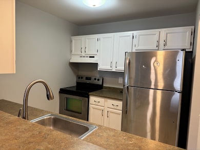 136 Pembroke Rd unit 7-57, Danbury, CT 06811 - photo 6