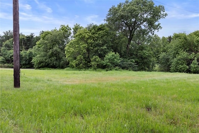 1217 Desvoignes Rd, Denison, TX 75021 - photo 4