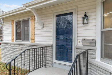 1520 W Crestview St-4