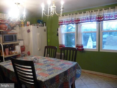 5433 Taussig Rd, Bladensburg, MD 20710 - photo 4