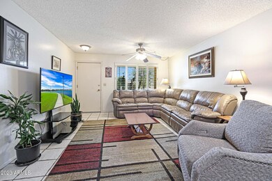 11016 W Santa fe Dr unit 15B, Sun City, AZ 85351 - photo 5