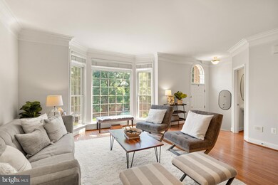 9986 Cyrandall Dr, Oakton, VA 22124 - photo 6