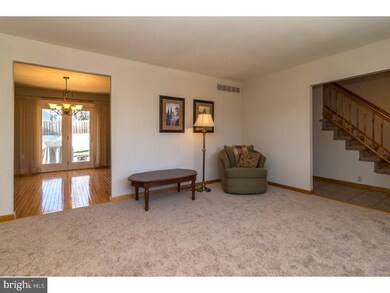 526 Brook Ln, Warminster, PA 18974 - photo 4