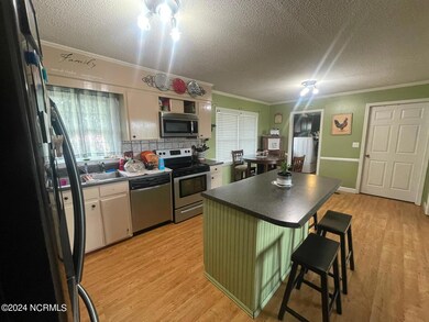 4 - Kitchen 2374 Wallace Hwy -1