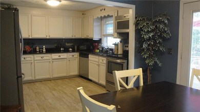 Dining area & Kitchen