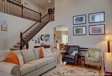 Frmlvg w/Vaulted Ceilings