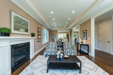 912 Dedham St, Newton Center, MA 02459 - photo 6