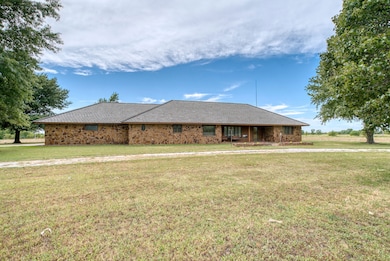 9245 Us-177, Braman, OK 74632 - photo 2