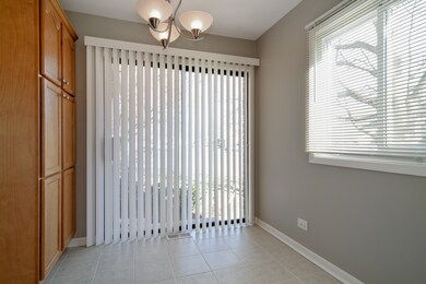 1080 Heathrow Ct, Wheaton, IL 60189 - photo 4