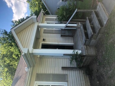 129 Carlisle Ave, Shelbyville, TN 37160 - photo 2