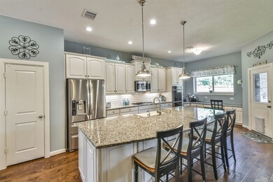 31602 Sutter Springs Ln, Spring, TX 77386 - photo 3