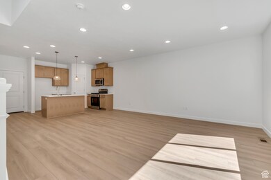 6826 S Clever Peak Ln unit 265, West Jordan, UT 84081 - photo 5