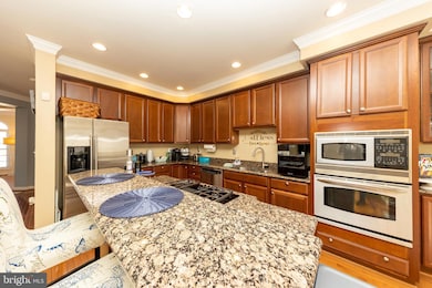 16466 Steerage Cir, Woodbridge, VA 22191 - photo 7