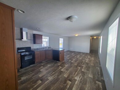 18 Eagle Vista Ln unit 19, Orion Township, MI 48359 - photo 2