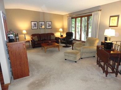 10867 Butternut St NW, Coon Rapids, MN 55448 - photo 6