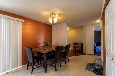 158 Woodridge Dr, Central Point, OR 97502 - photo 6