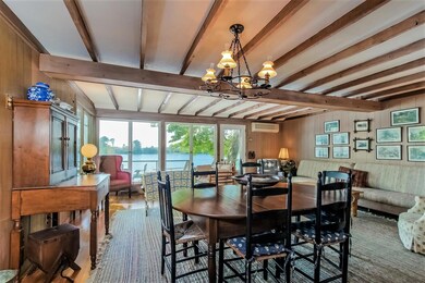 006-photo-dining-room-6235870