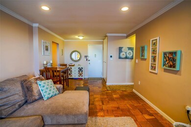 The Gentry Co-Op unit 216, Tuckahoe, NY 10707 - photo 4