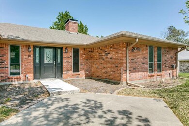 2001 Woodlawn St, Gainesville, TX 76240 - photo 6