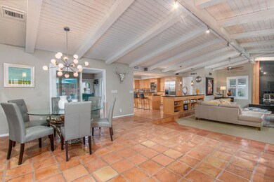 2) OPEN FLOORPLAN