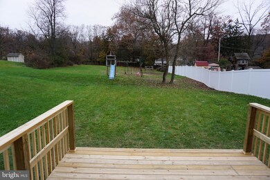 1011 Lily Ln, Temple, PA 19560 - photo 4