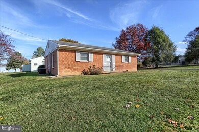 93 Longmeadow St, Mechanicsburg, PA 17055 - photo 4