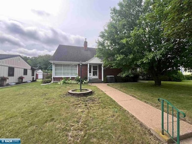 816 E 25th St, Hibbing, MN 55746 - photo 2
