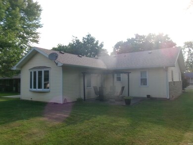 115 Elm Dr, Covington, IN 47932 - photo 2