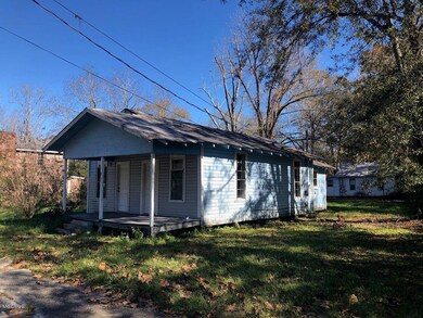 211 S Steele Ave, Picayune, MS 39466 - photo 2