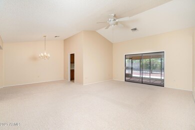 Desert Glen - Living 1