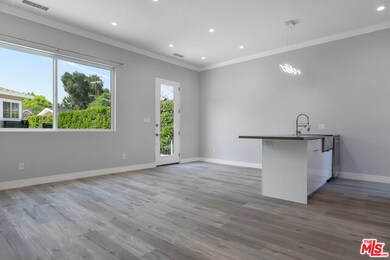 21037 Costanso St, Los Angeles, CA 91364 - photo 4
