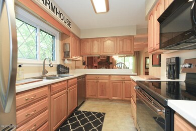 Lots Of Counter Space