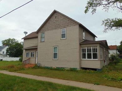 128 W Washington Ave, Tomahawk, WI 54487 - photo 2