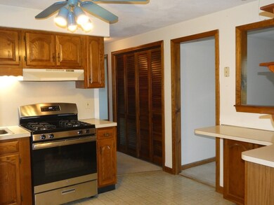 209 Apache Way, Tewksbury, MA 01876 - photo 5