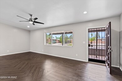04-Entryway