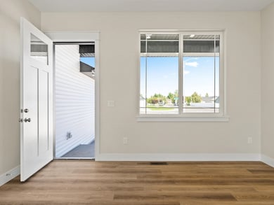 402 Kelton Cir, Shelley, ID 83274 - photo 6