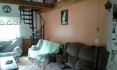 146 Colrain Stage Rd, Heath, MA 01346 - photo 5