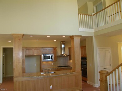 Large Kitchen w/ pillars