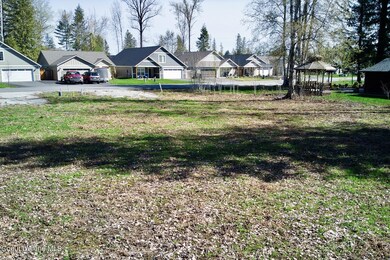 LEVEL BUILDING LOT