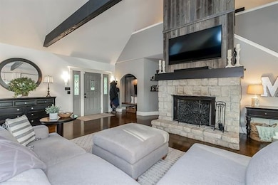 SIMPLY BEAUTIFUL and INVITING!