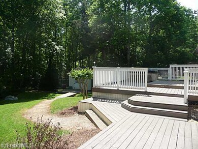 Yard/Garden. 3 Tier Deck