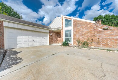 14206 Langbourne Dr, Houston, TX 77077 - photo 2