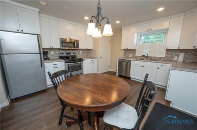 305 South St, Archbold, OH 43502 - photo 7