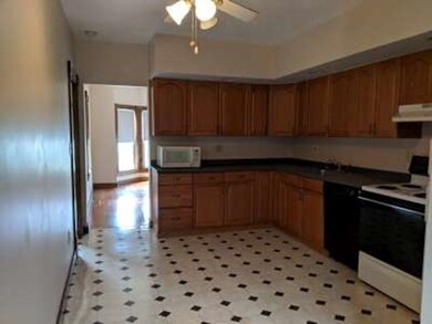 11 Church St unit 2, Hopkinton, MA 01748 - photo 2