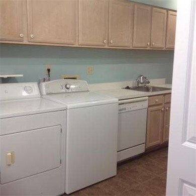 71 Outer Dr, Chicopee, MA 01022 - photo 7