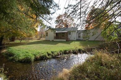 137 Fremont St, West Branch, MI 48661 - photo 3