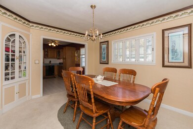 11. 211 Boone Street IA- IA-Luciana-Sarm